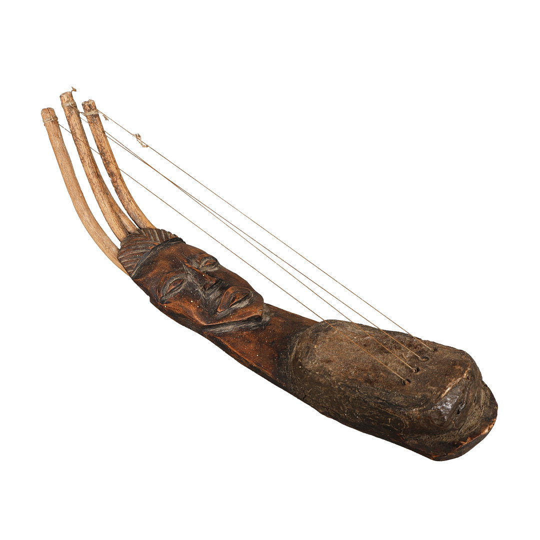 AN AFRICAN NGBAKA HARP / PLURIARC.