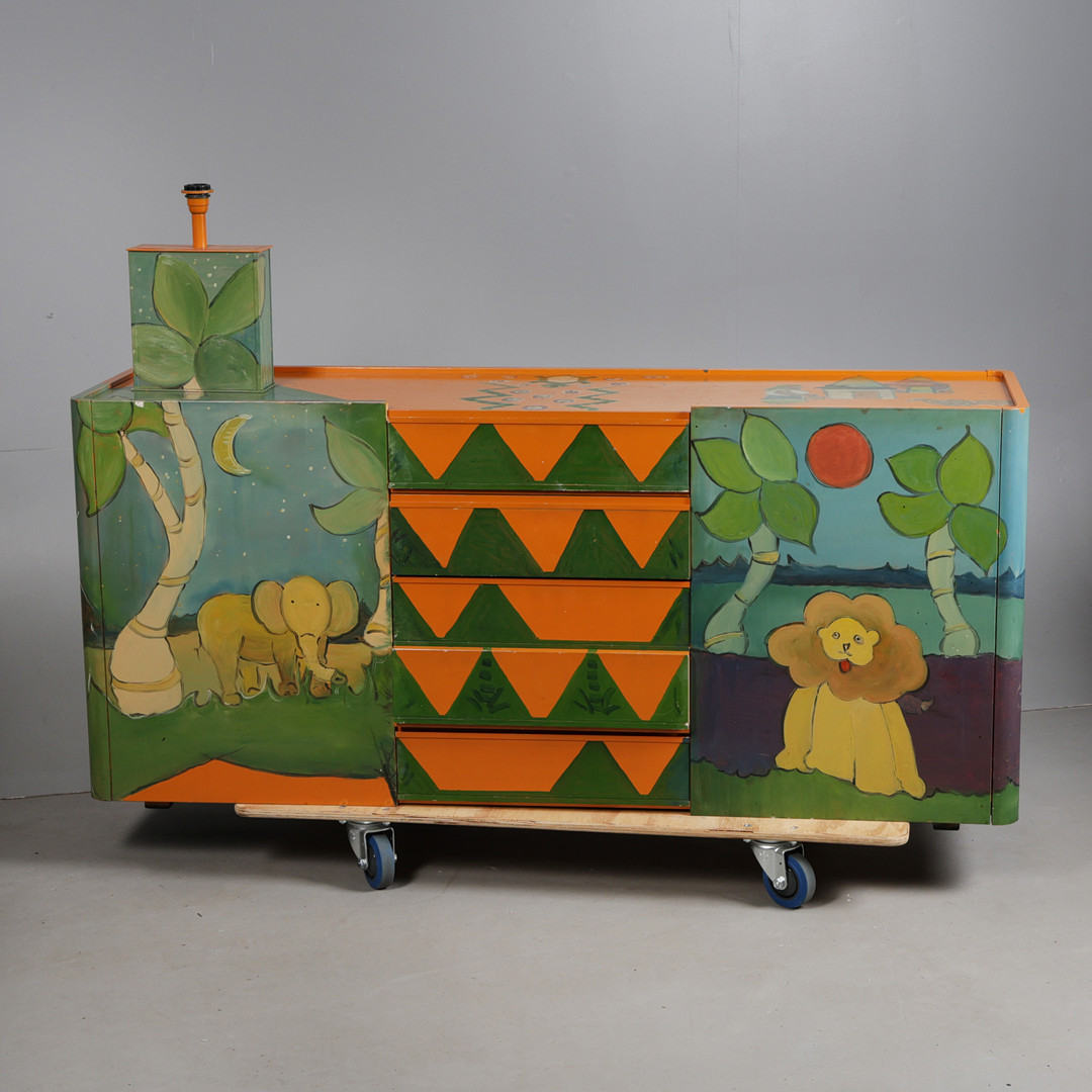 A BRIGHTLY PAINTED SIDEBOARD AND MATCHING LAMP (2).