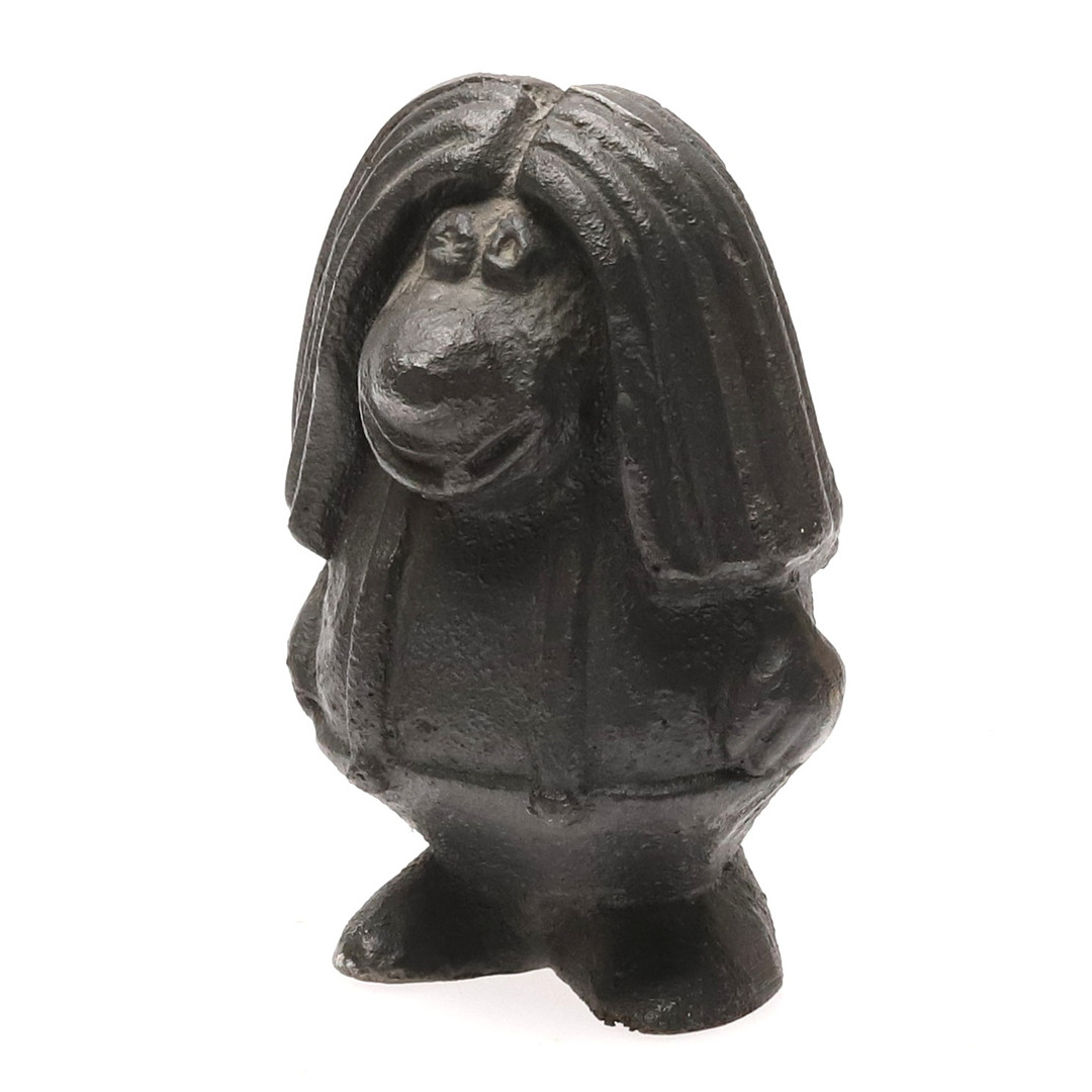 FIGURIN. Gjutjärn, "Troll", märkt NA, 1900-tal.