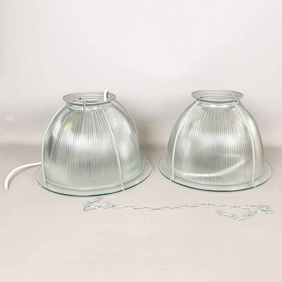 A PAIR OF INDUSTRIAL STYLE PENDANT LIGHTS (2).