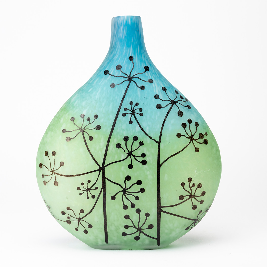 VAS, glas med floral reliefdekor, 1900-taets andra hälft.