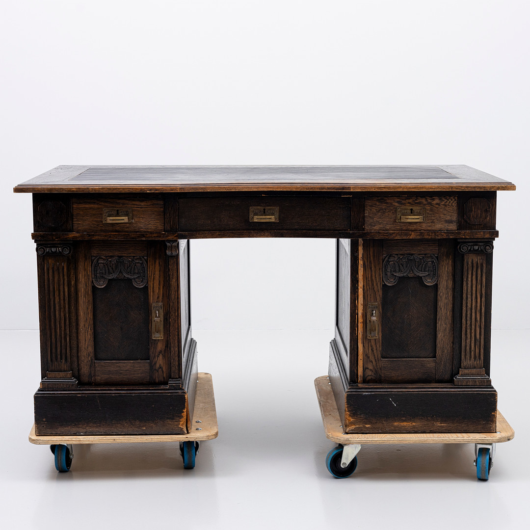 SKRIVBORD, mörkbetsad ek, fristående, 3 delar, jugend, 1900-talets början.