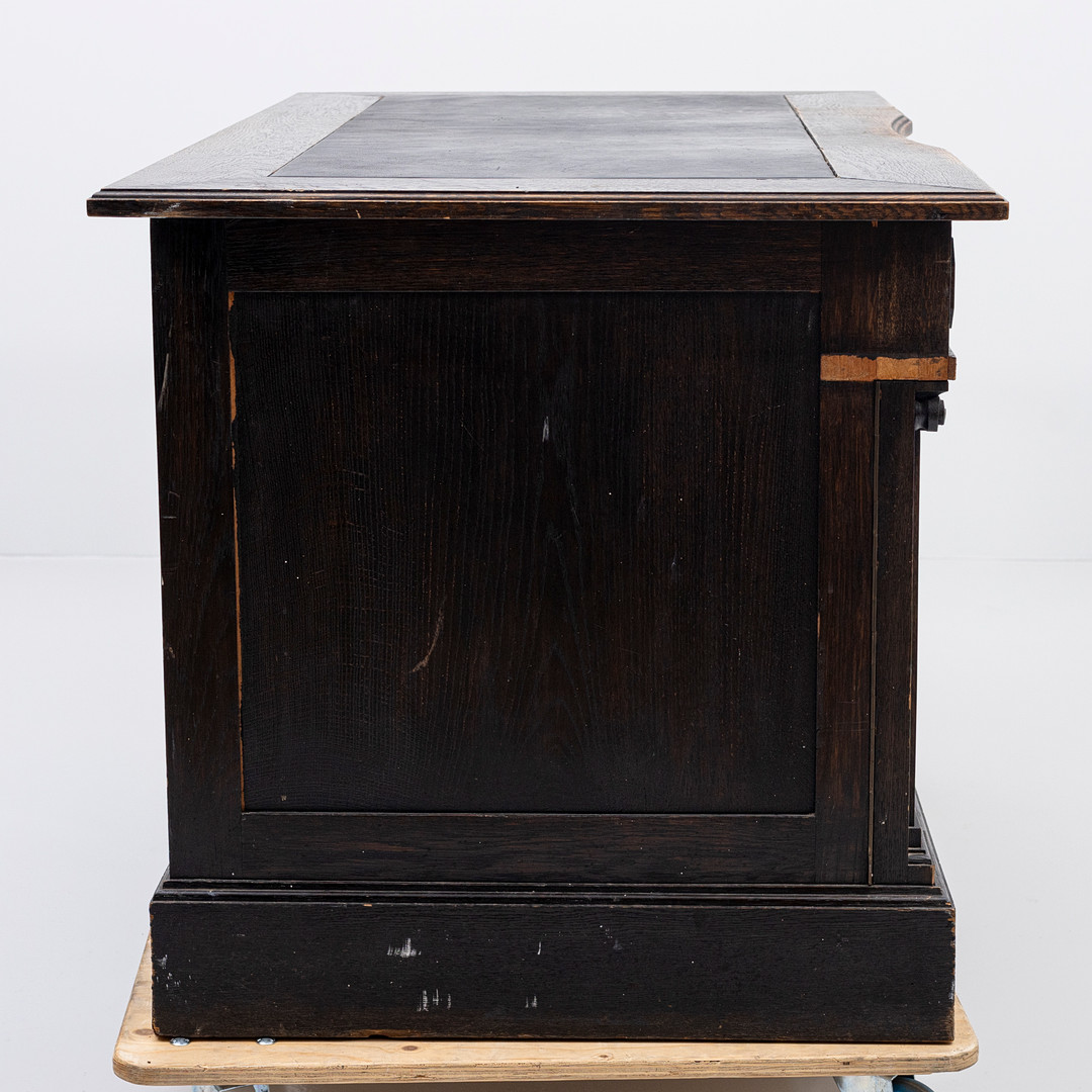 SKRIVBORD, mörkbetsad ek, fristående, 3 delar, jugend, 1900-talets början.