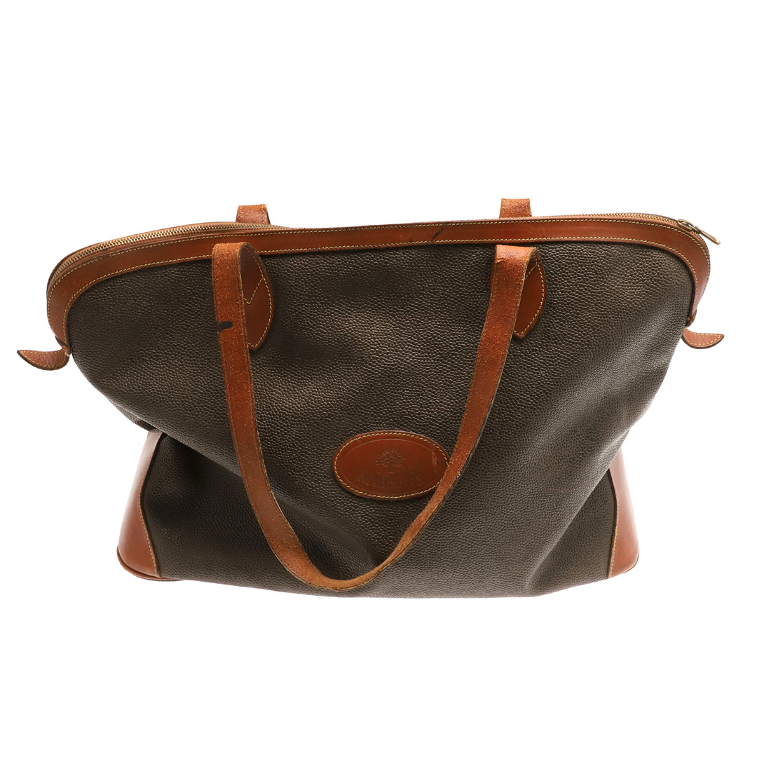A LARGE MULBERRY GREEN SCOTCHGRAIN SHOULDER BAG.