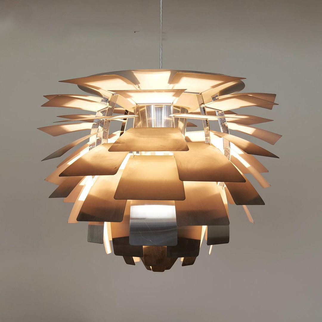 POUL HENNINGSEN. für Louis Poulsen. Hängelampe „Artichoke“ (PH Artichoke), Aluminium, Entwurf 1958, Ausführung 1970–1973.