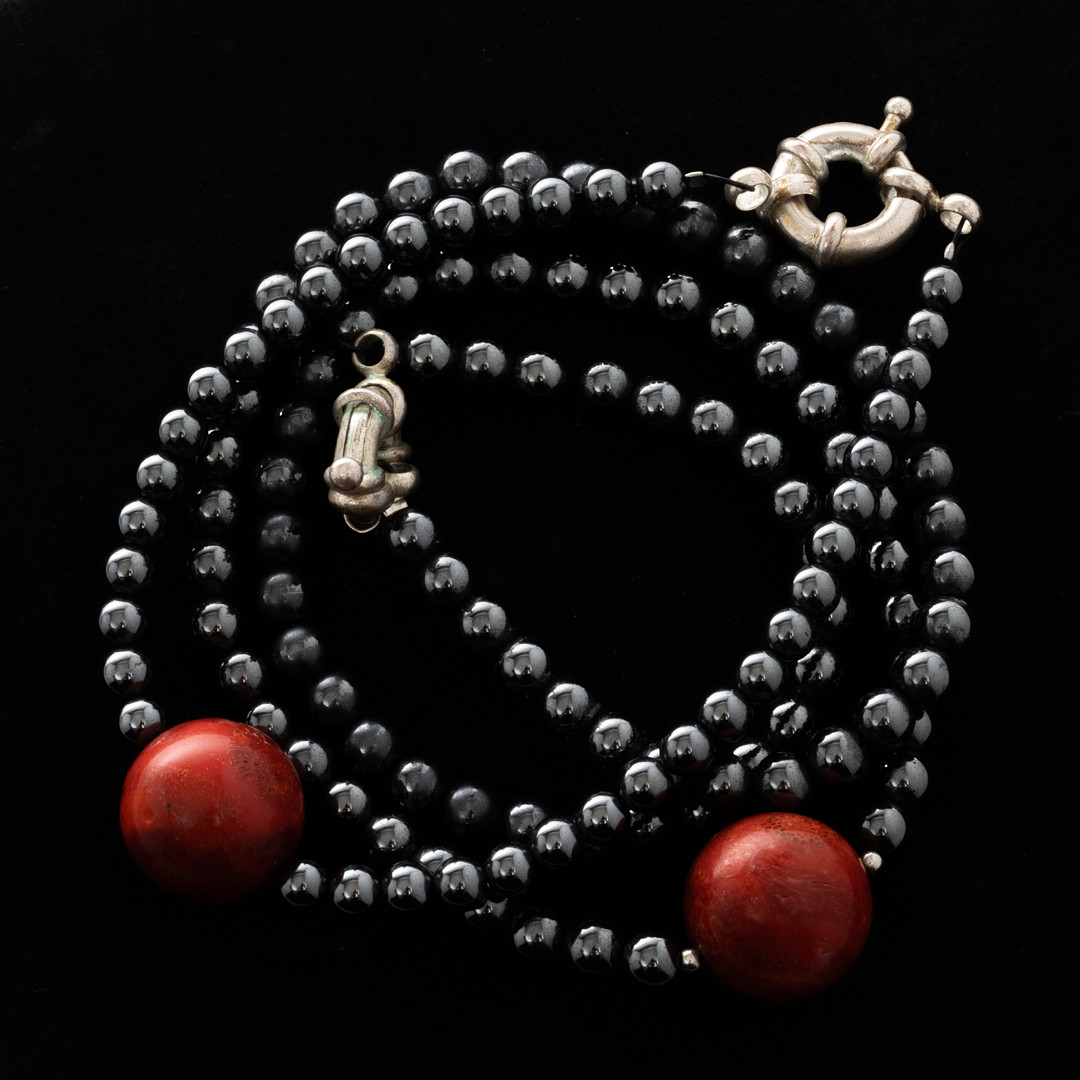 SMYCKESET, Sterlingsilver, Hematit, Korall.