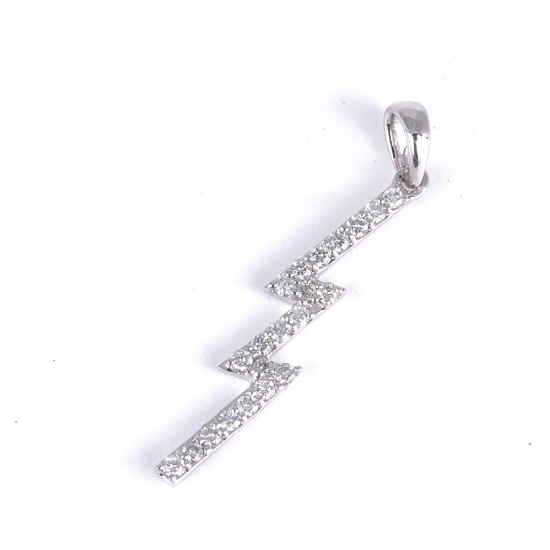 14CT GOLD DIAMOND PENDANT.