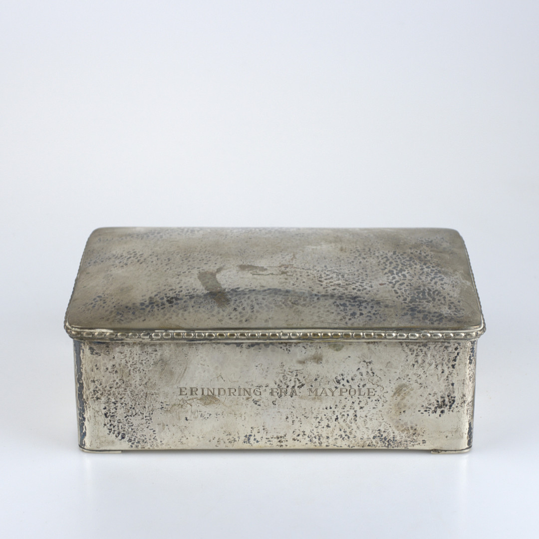 CIGARETTSKRIN, hamrat silver, gravyr, Danmark.