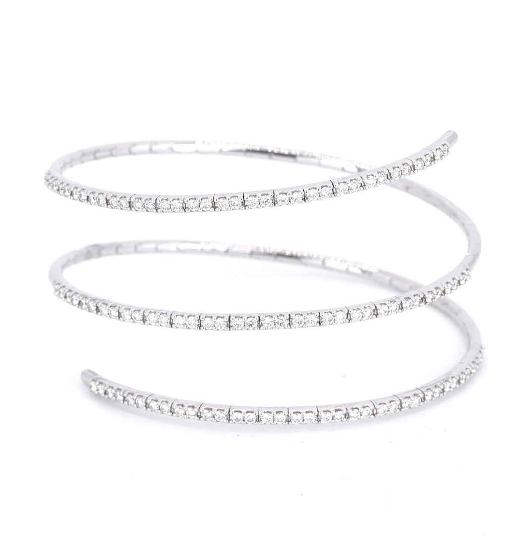 18CT DIAMOND BANGLE (1.83CT).
