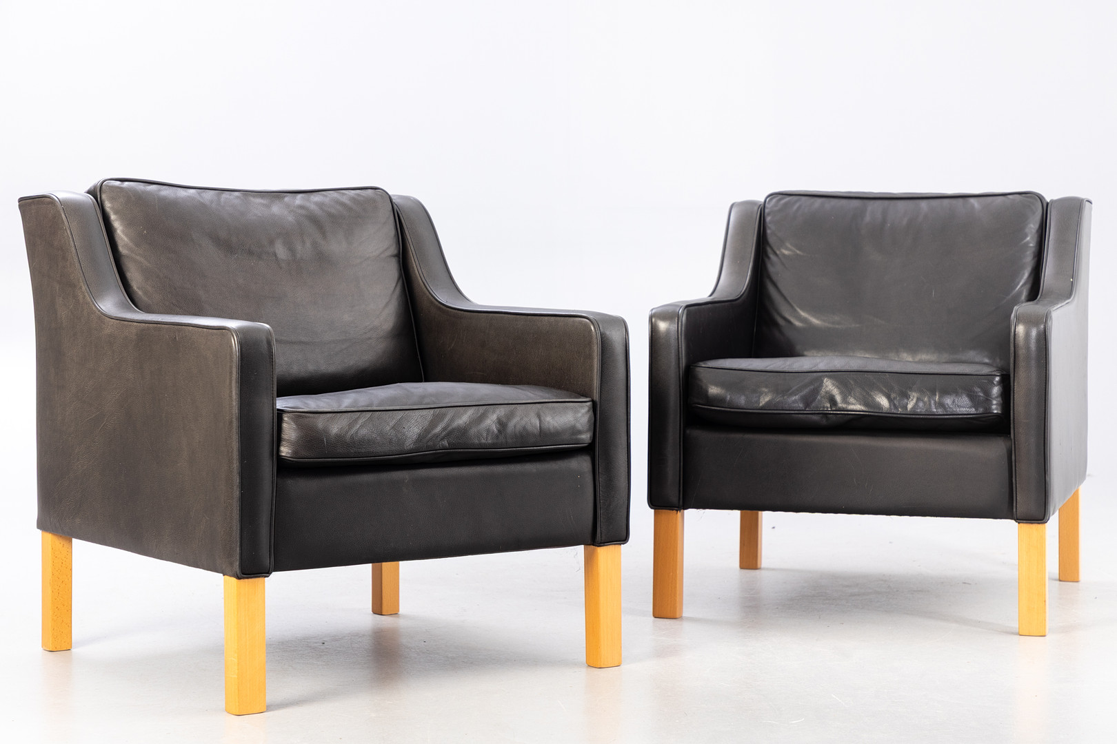 Mogens Hansen, paar Sessel MH195, Leder (2).