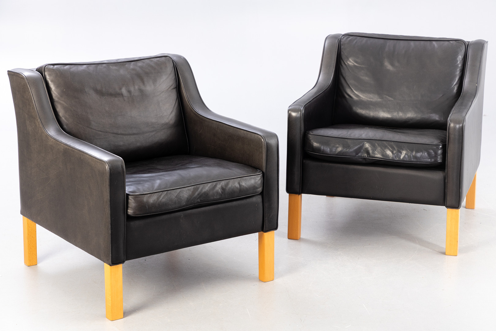 Mogens Hansen, paar Sessel MH195, Leder (2).