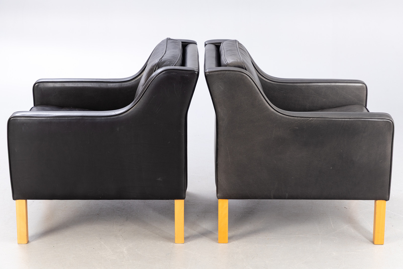 Mogens Hansen, paar Sessel MH195, Leder (2).