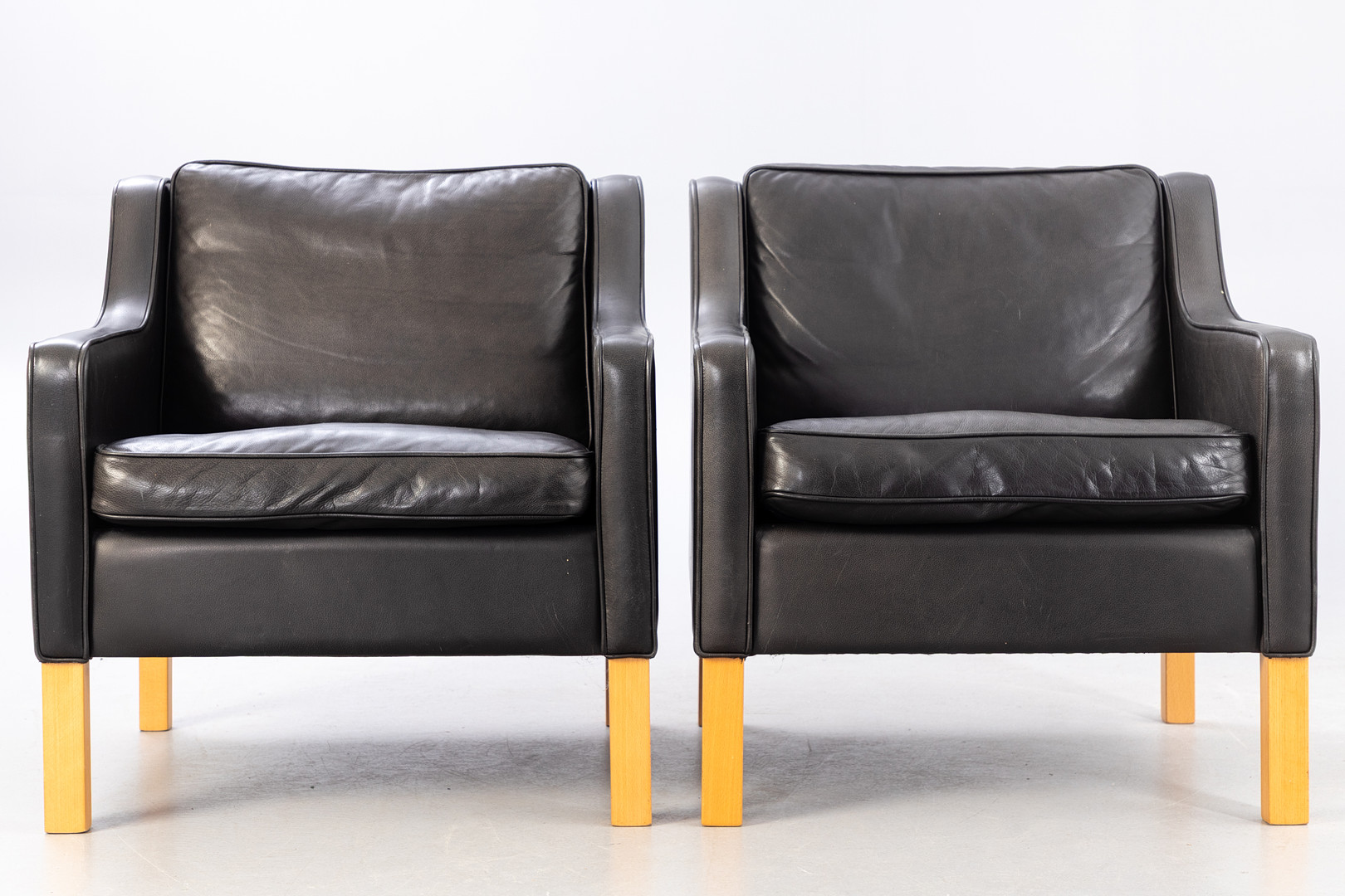 Mogens Hansen, paar Sessel MH195, Leder (2).