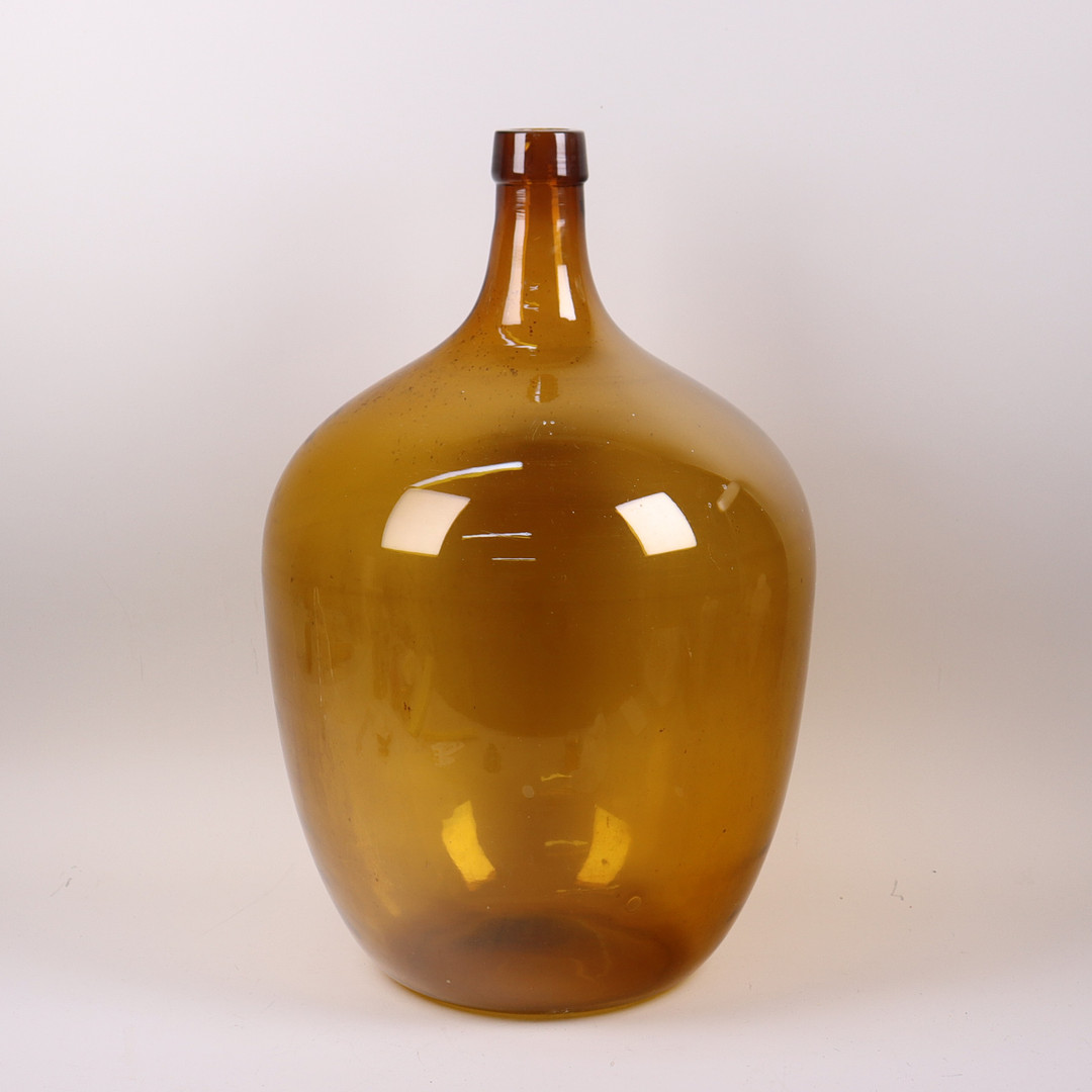 Damejeanne, brunt glas, 1900-talets första hälft.