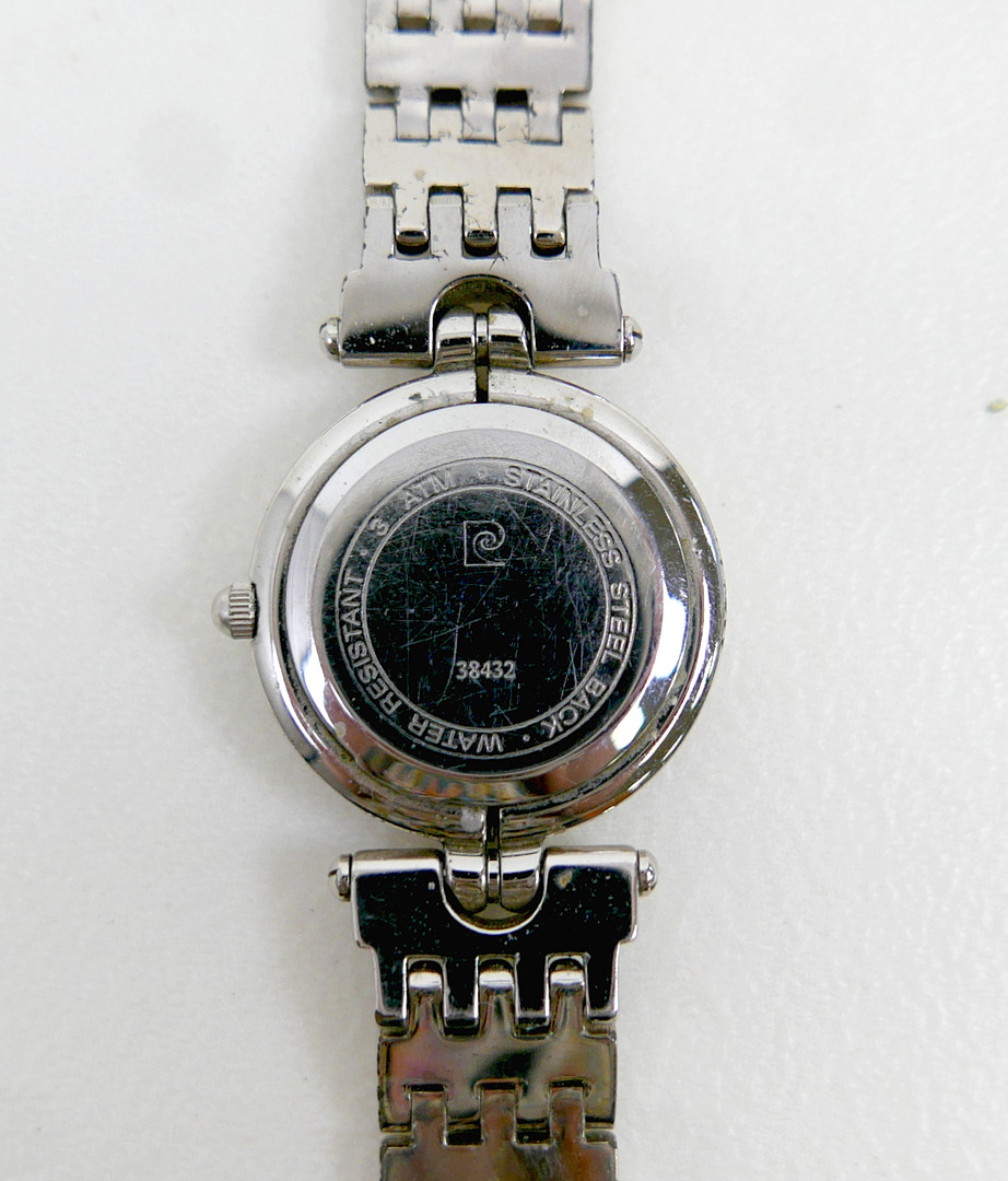 FIVE ASSORTED LADIES WRISTWATCHES.