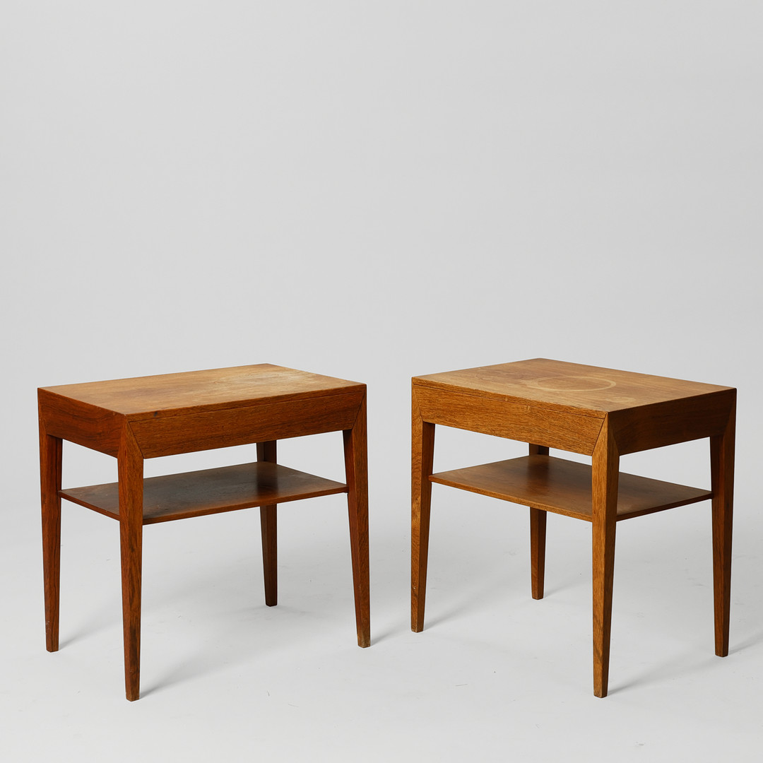 ERIK SEVERIN RISAGER-HANSEN. Et par natborde / sideborde af palisander, Haslev Møbelfabrik, Danmark, ca. 1960'erne, (2).