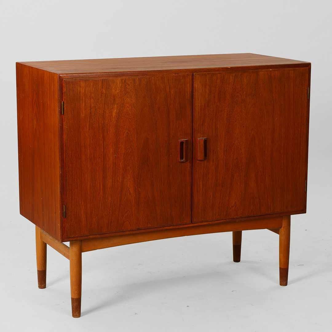 BØRGE MOGENSEN. Skænk af teak, Søborg Møbler, Danmark, 1950-60'erne.