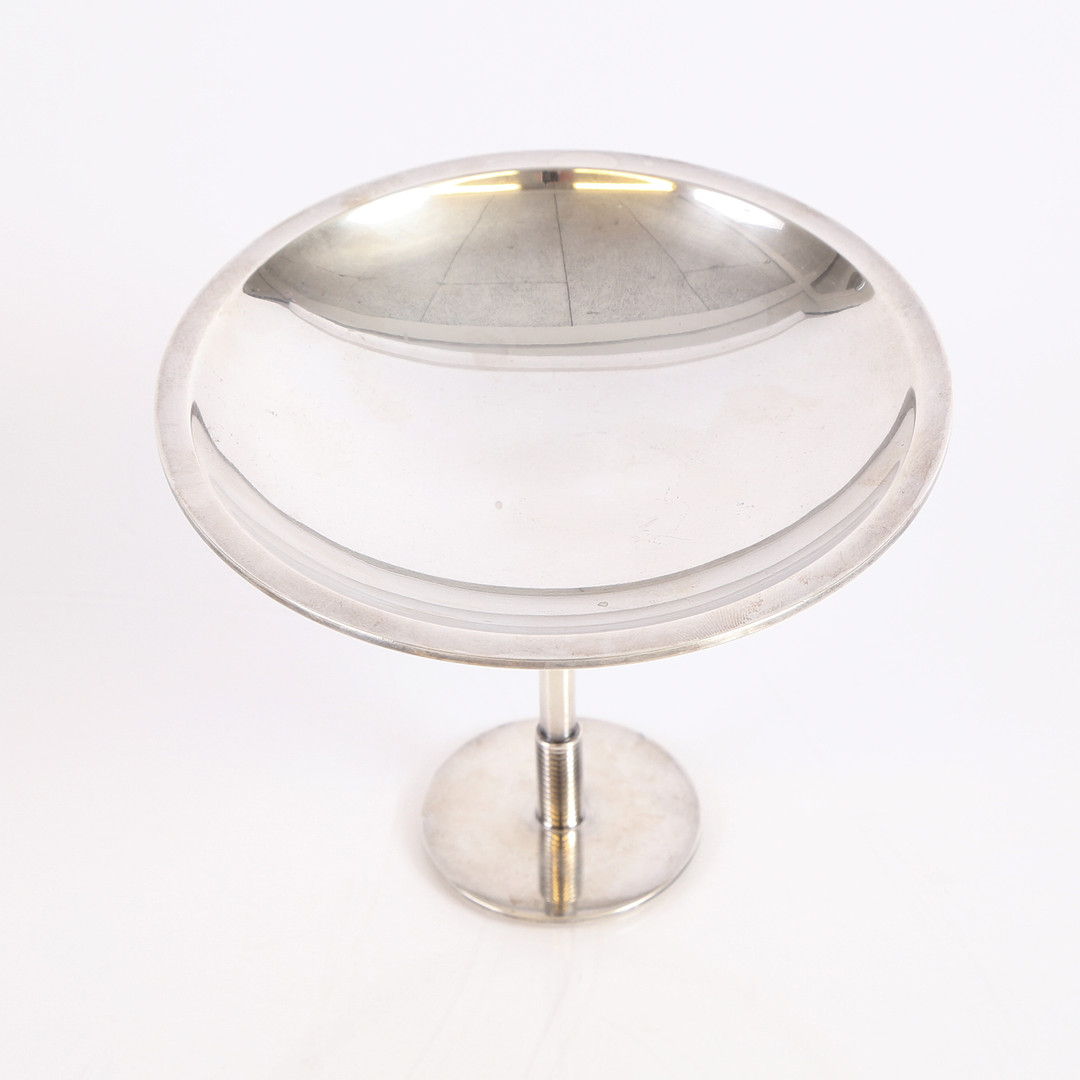 SIGVARD BERNADOTTE. Georg Jensen. Lille opsats af sterlingsølv, dessin 718.