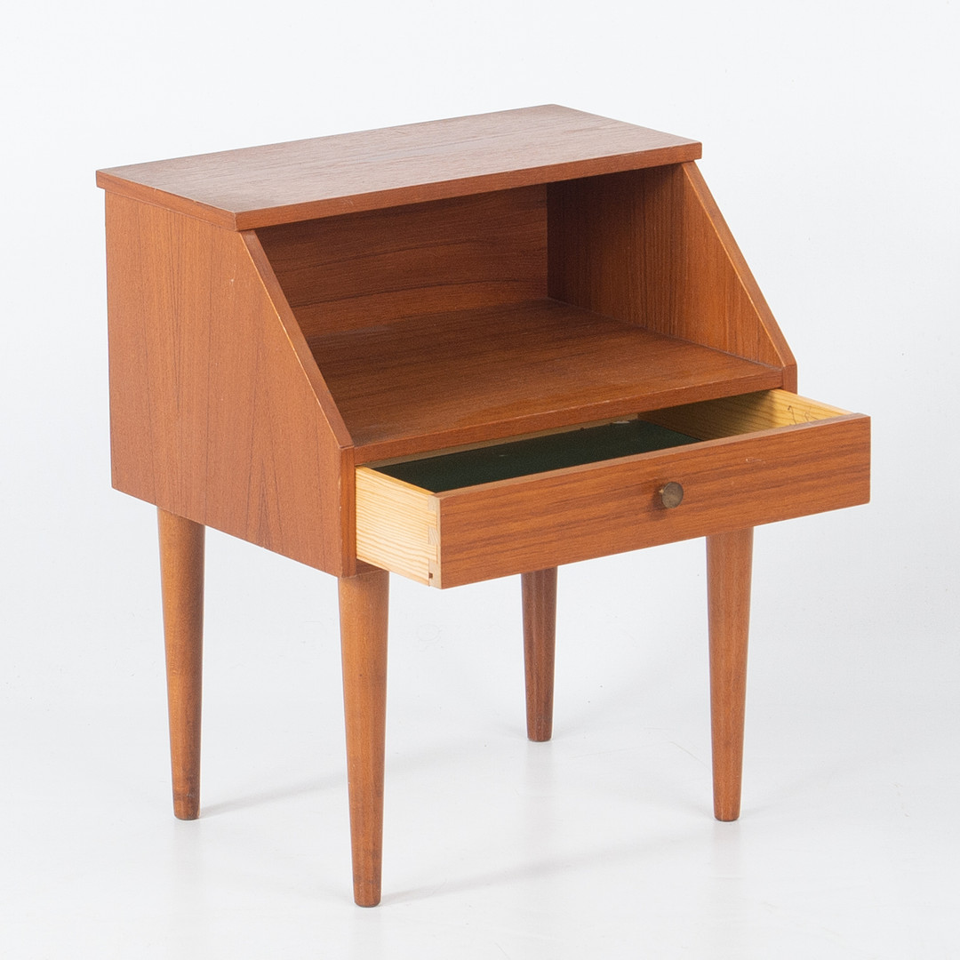 NATTDUKSBORD. Teak, 1960-tal.