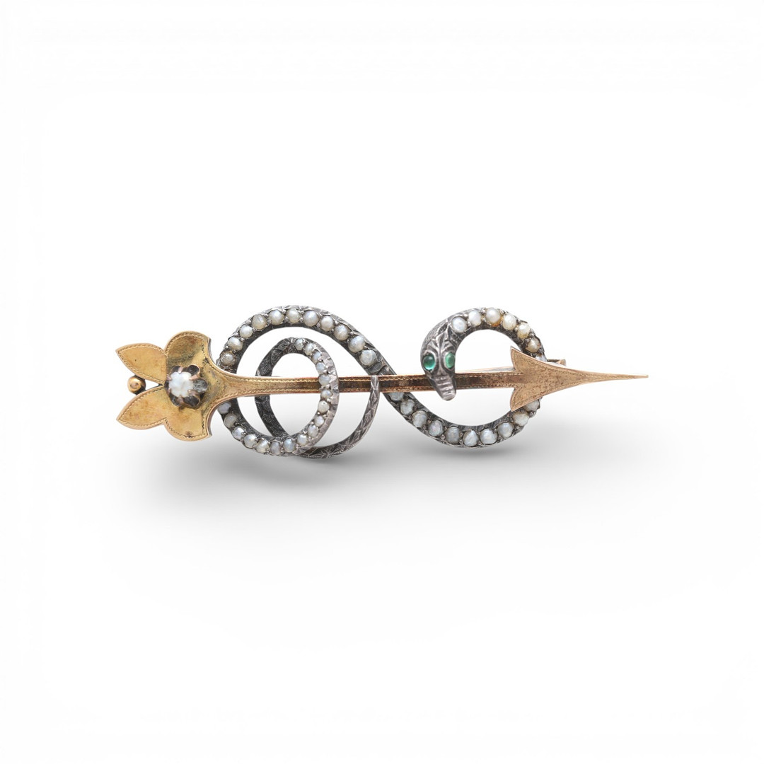 Arrow-shaped brooch with a snake, late 19th Century.