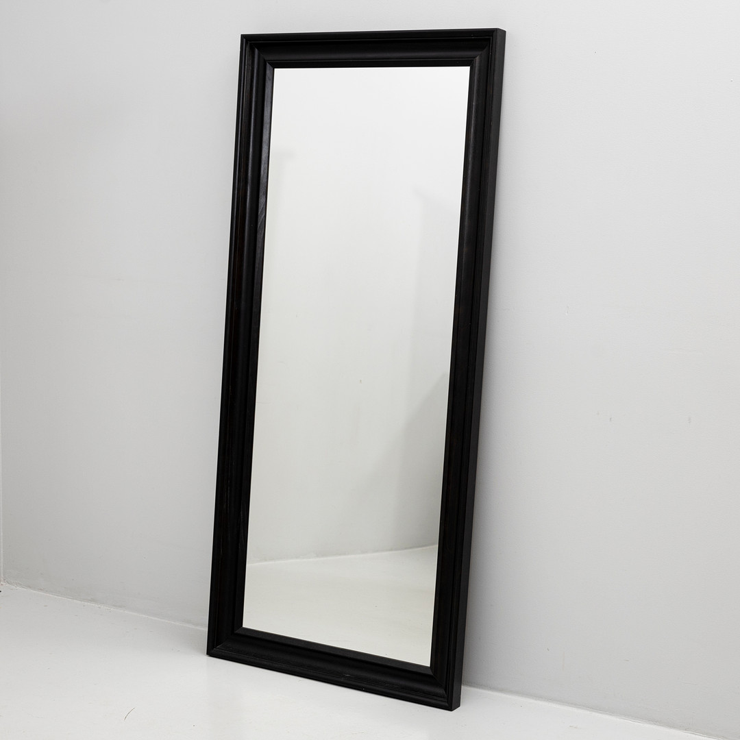 SPEGEL, brunsvart profilerad träram, ur serien "Hemnes", IKEA.