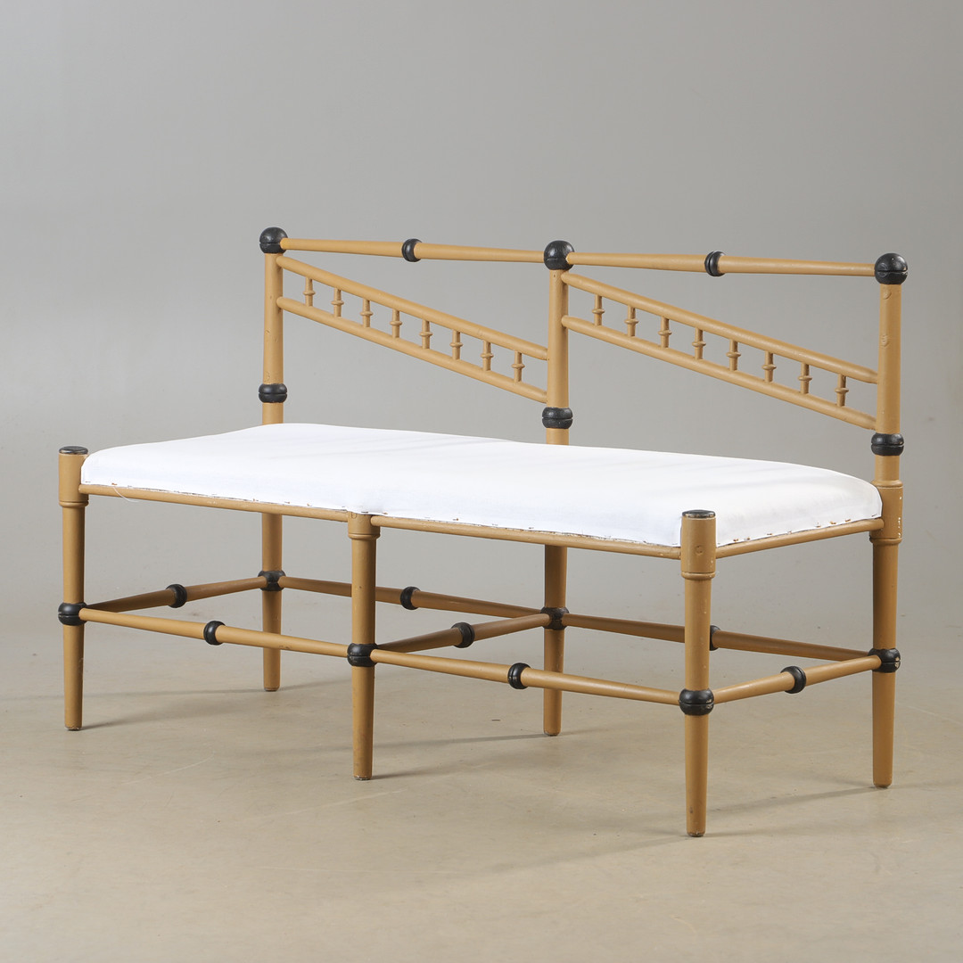 SOFFA, målad, kolonialstil, 1900-talets första hälft.