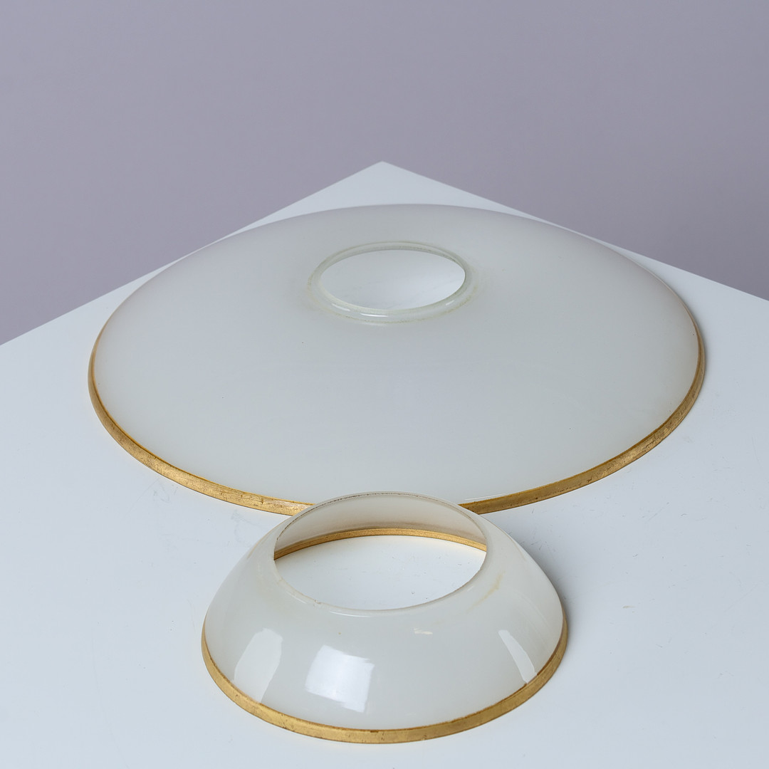 POUL HENNINGSEN. "PH 3/2", over- og mellemskærm af matglas med guldkant, Louis Poulsen, Danmark.