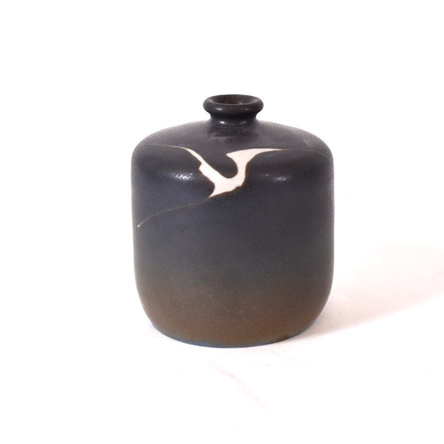 CLAES THELL. vas, glaserat stengods, egen verkstad Höganäs.