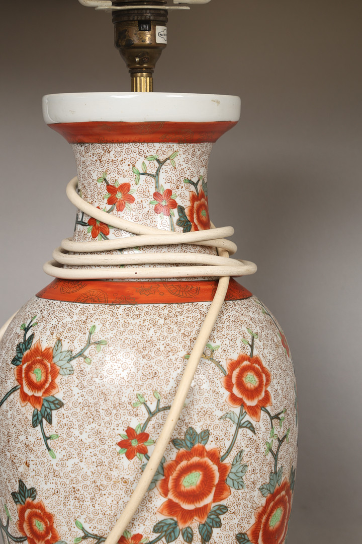A PAIR OF JAPANESE SATSUMA PORCELAIN VASES CONVERTED TO TABLE LAMPS, 20TH CENTURY (2).