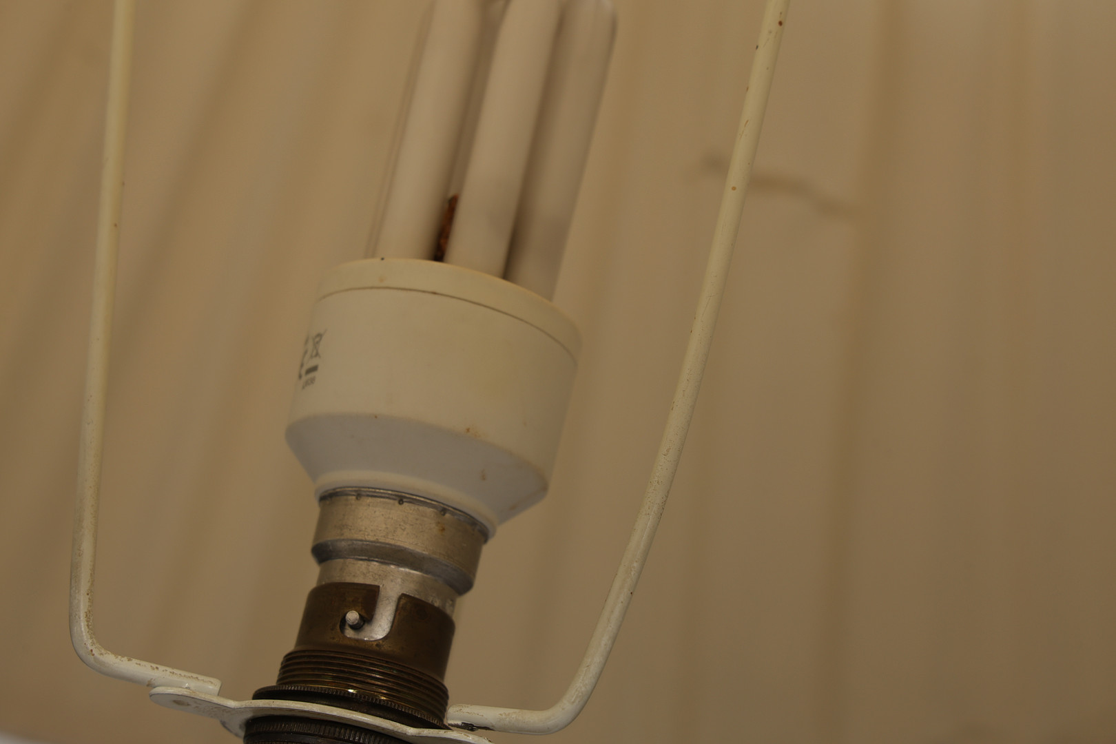 A PAIR OF JAPANESE SATSUMA PORCELAIN VASES CONVERTED TO TABLE LAMPS, 20TH CENTURY (2).