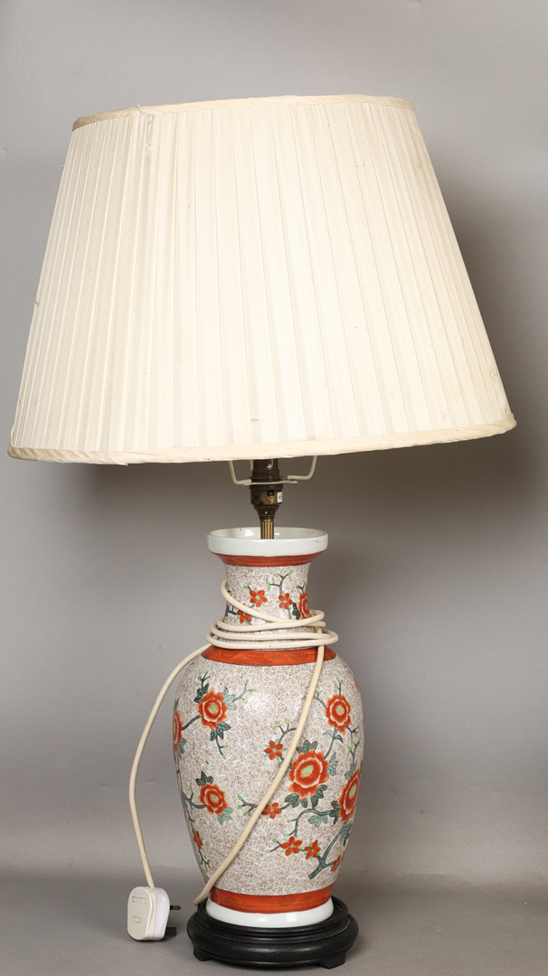 A PAIR OF JAPANESE SATSUMA PORCELAIN VASES CONVERTED TO TABLE LAMPS, 20TH CENTURY (2).