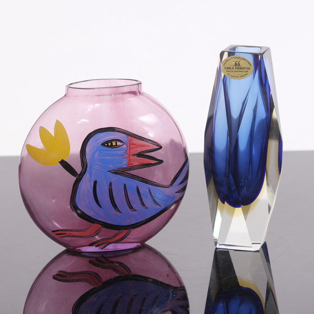 ULRICA HYDMAN-VALLIEN. Vas, signerad "Kosta Boda Atelier -91 Ulrica HV 8110-091/500".