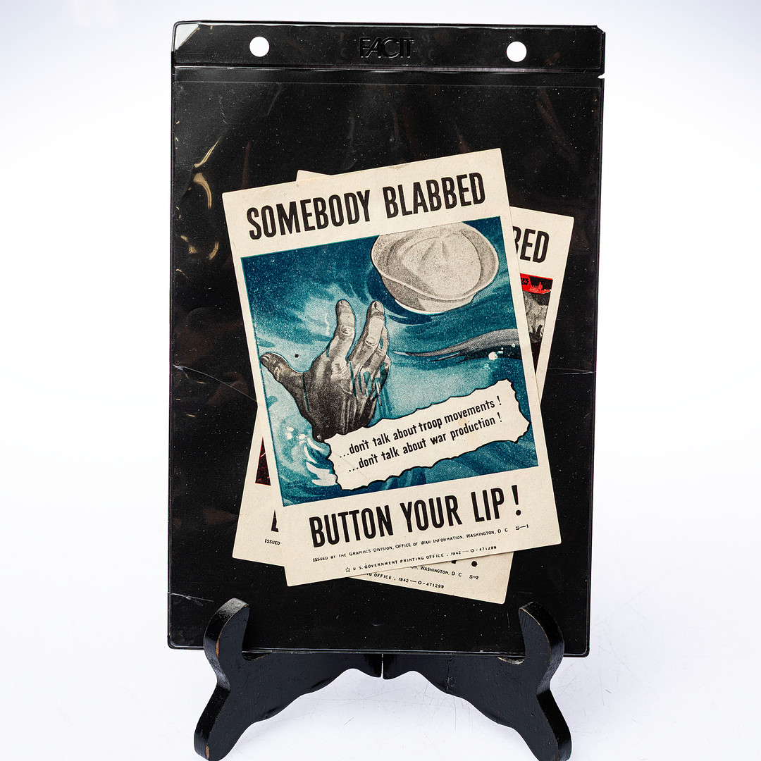PROPAGANDADEKALER, WW II, "Somebody Blabbed Button Your Lip", Albert Dorne, USA, 1942.