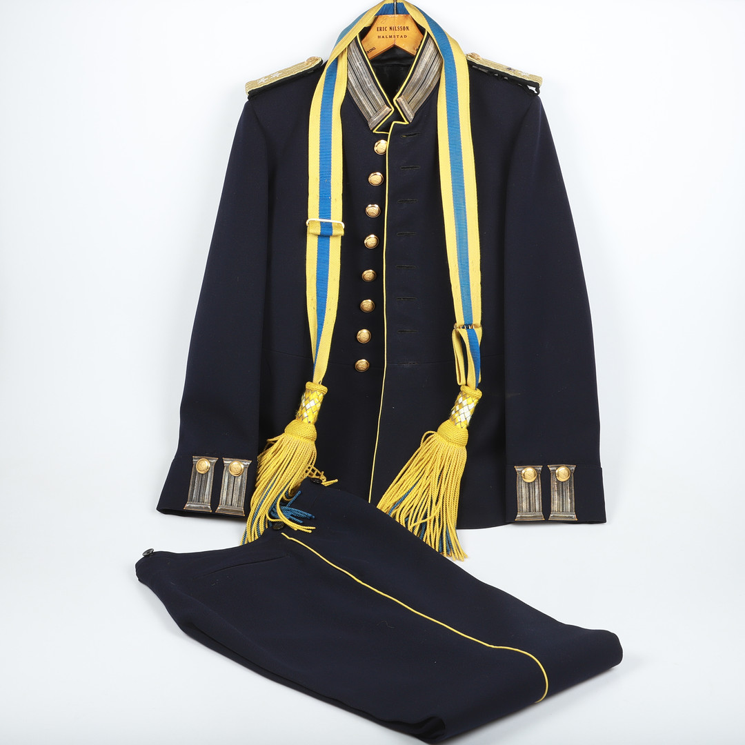 MILITÄRUNIFORM, 3 delar, m/1886.