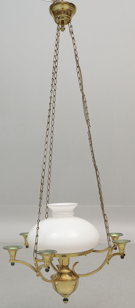 TAKLAMPA, mässing och glas, 1900-talets andra hälft.