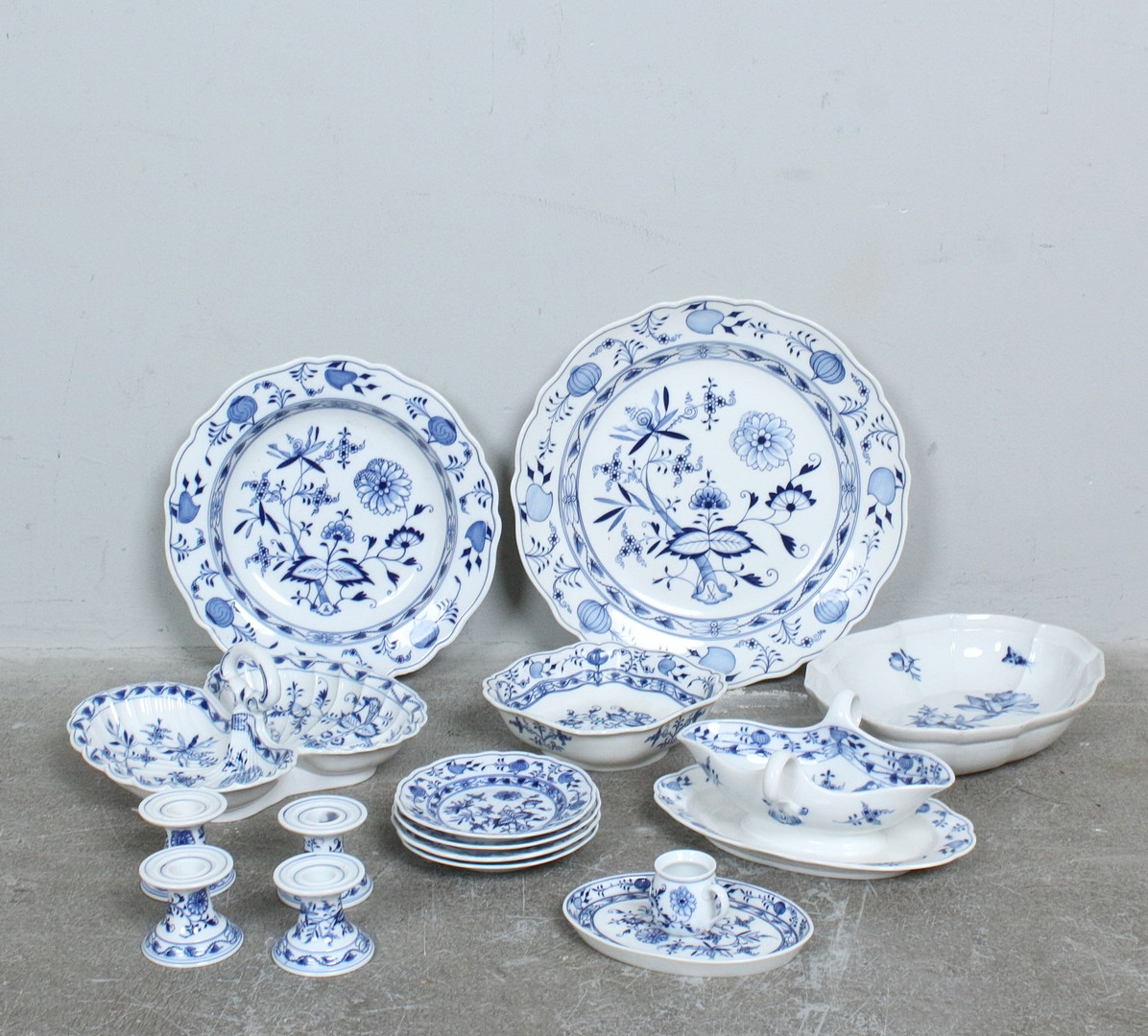 Konvolut Porzellan von Meissen + KPM.