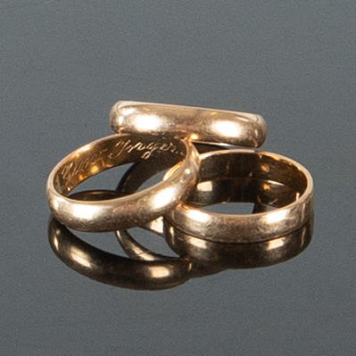 vigselringar 18 k guld 10,83 g.