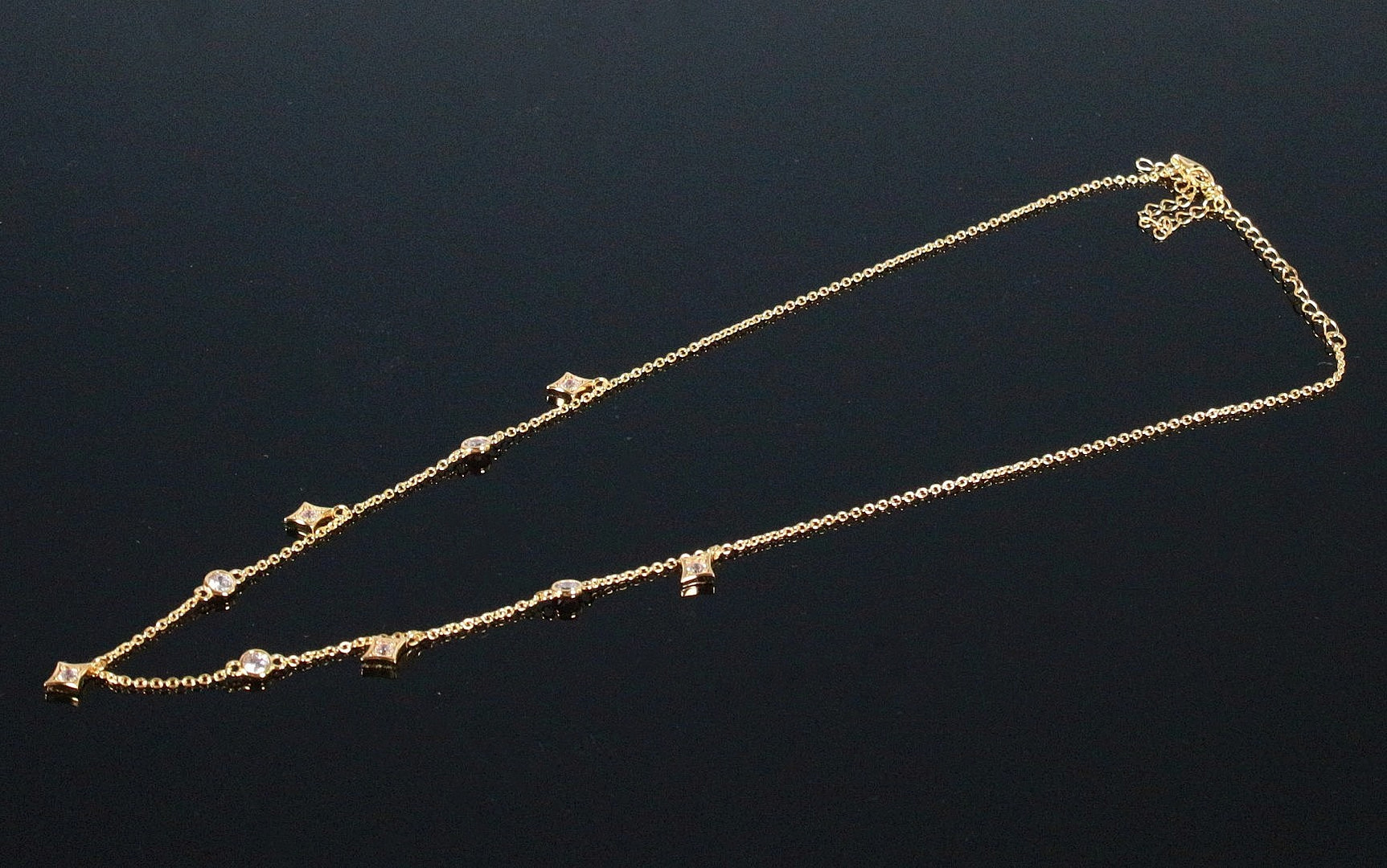 MERALIN JEWELRY. Halskette mit Zirkonia, 925er Sterlingsilber, vergoldet, Italien.