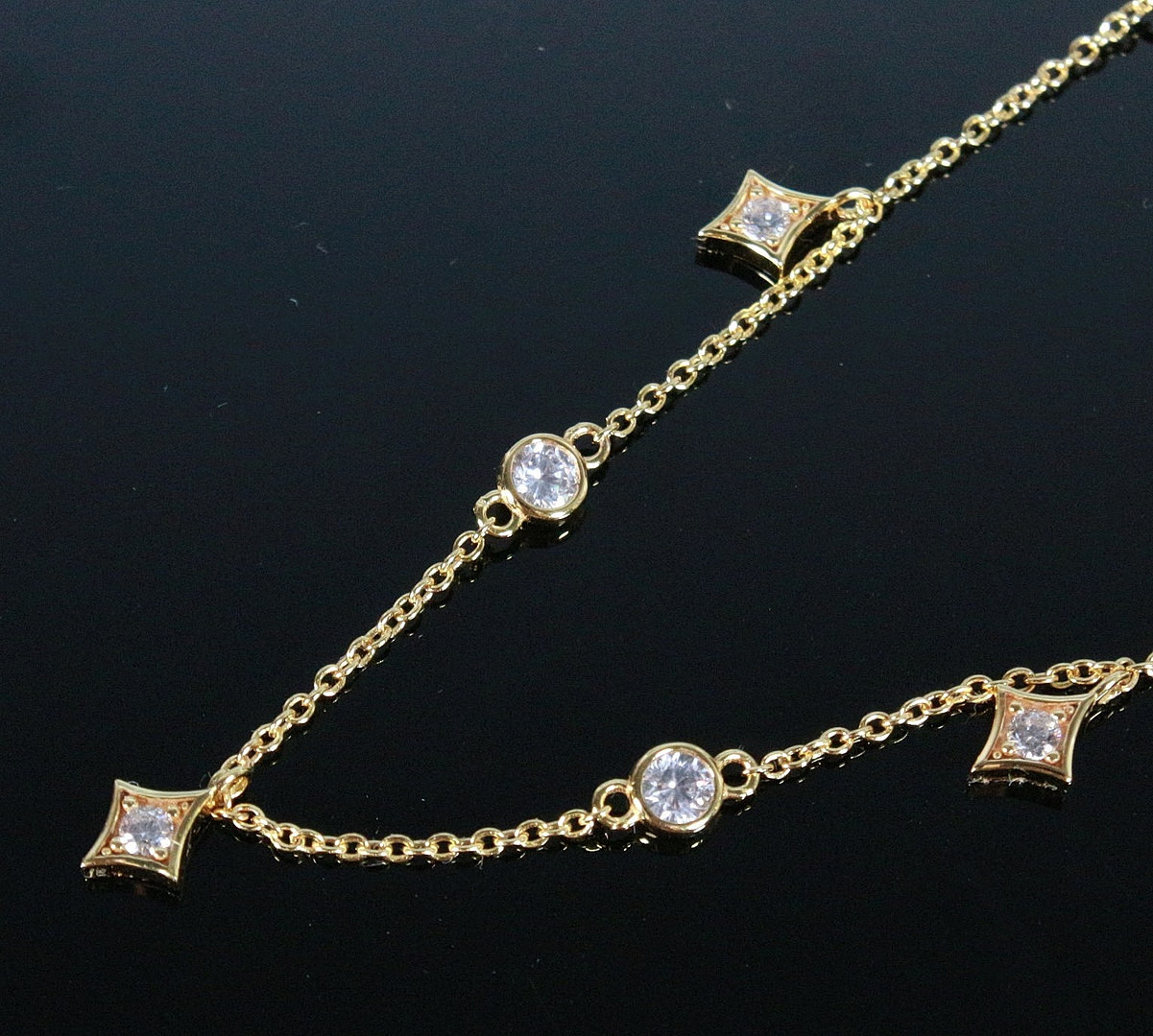 MERALIN JEWELRY. Halskette mit Zirkonia, 925er Sterlingsilber, vergoldet, Italien.