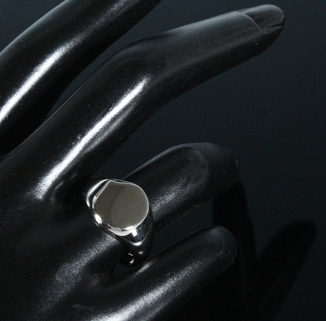 MERALIN JEWELRY. Statement-Ring aus 925/-Sterlingsilber, Größe 58, rhodiniert.