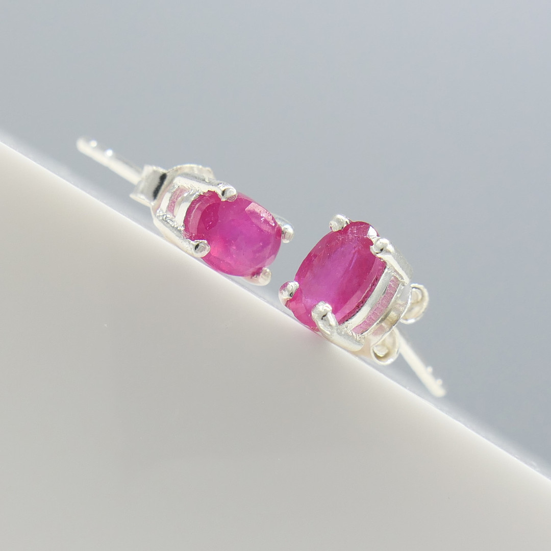 RUBY GEMSTONE ear studs.