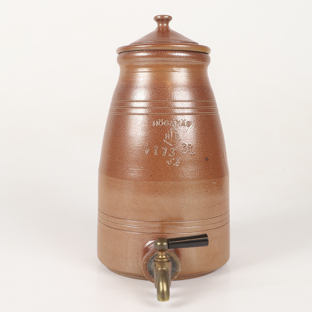 KRUS MED TAPPKRAN, 3 liter, saltglaserad keramik, Sven Bolin, 1900-tal.