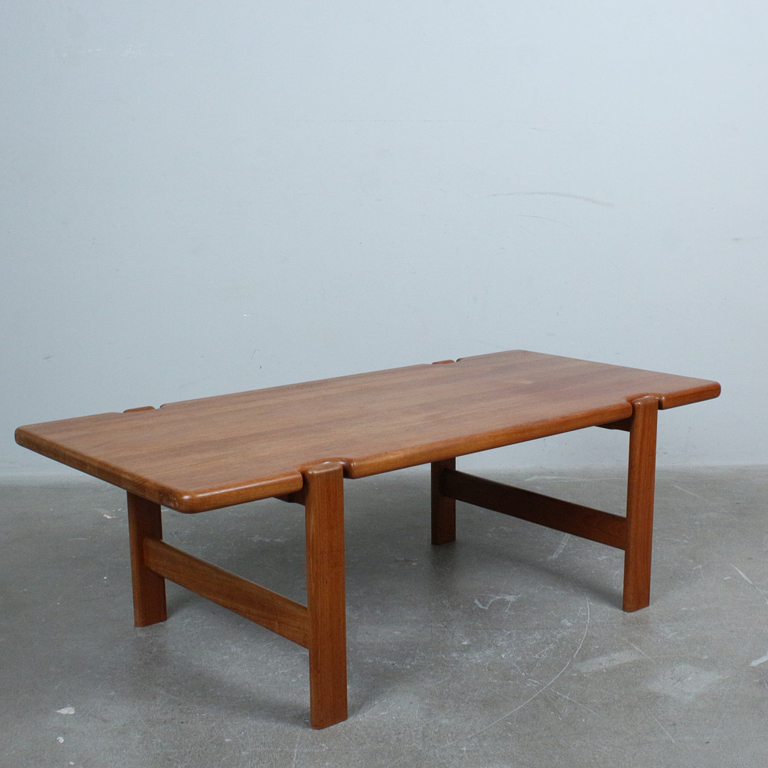 NIELS BACH. ZUGESCHRIEBEN. Couchtisch / Coffeetable, Dänemark, 1960er Jahre.