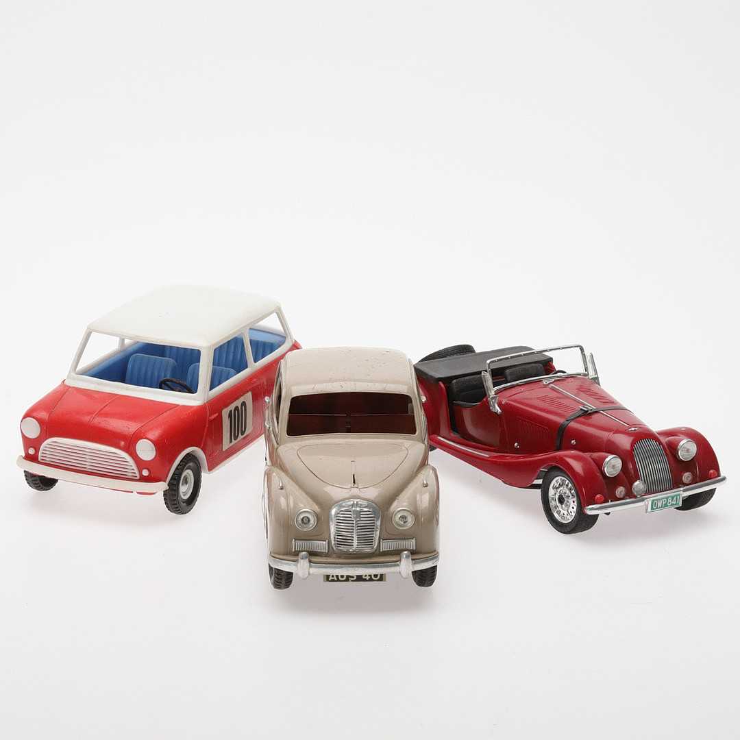 LEKSAKSBILAR, 3 st plast, 1:18-1:24, Victory Austin A40, mfl.