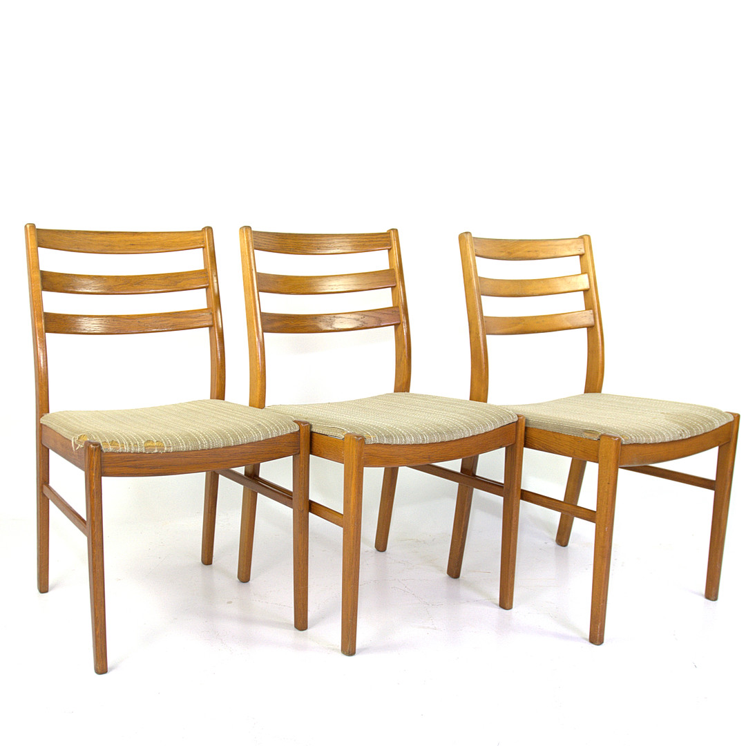 STOLAR, 3 st, ek, tygklädd sits, 1960/70-tal.
