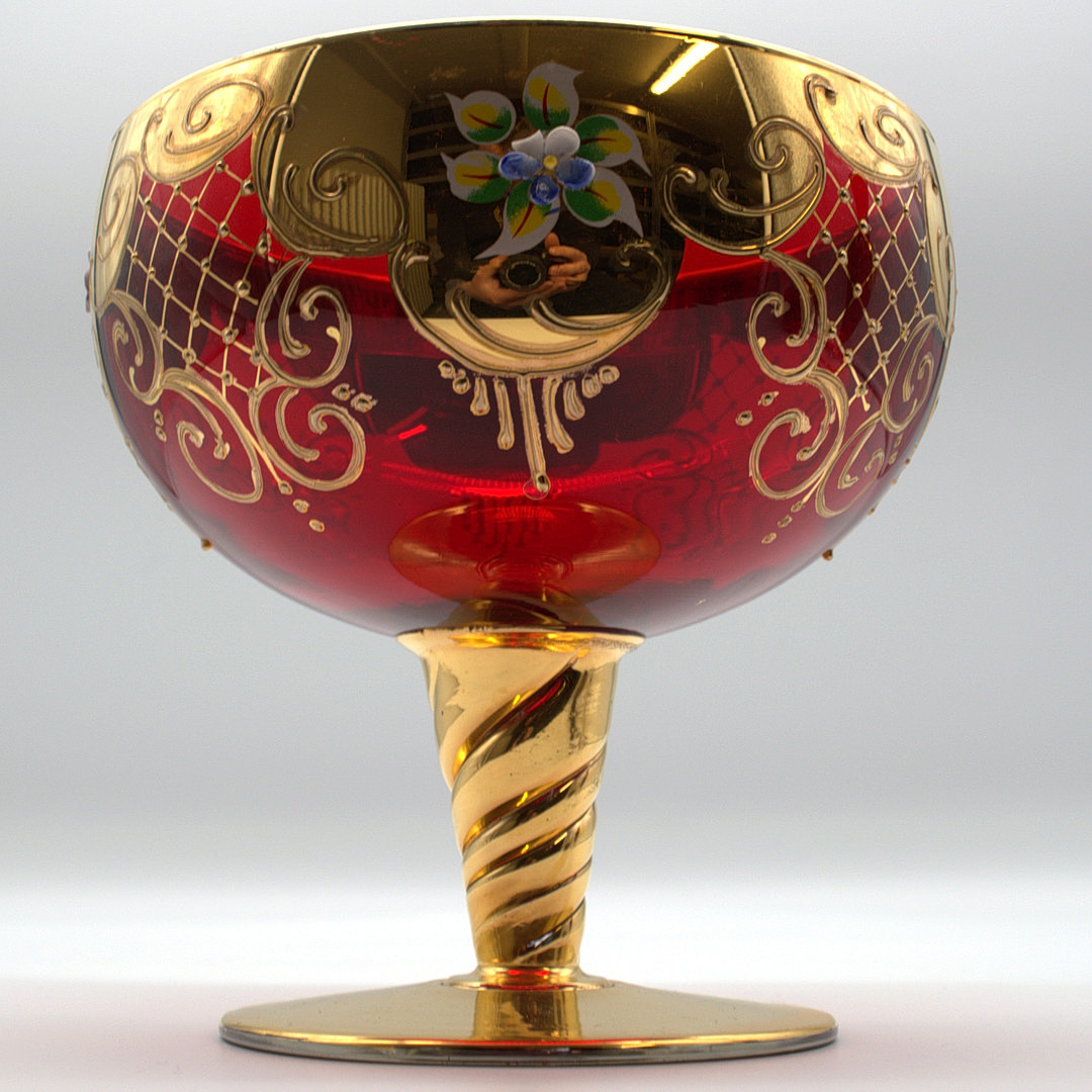 VENEZIANISCHE SCHALE, GLAS, MIT GOLD UND BLUMENDEKOR, HANDBEMALT, ITALIEN UM 1970, HÖHE CA. 16 CM.