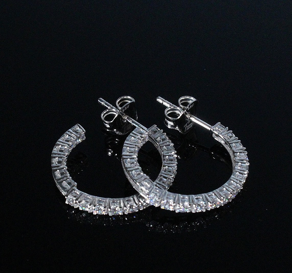 MERALIN JEWELRY. Creolen mit Zirkonia, 925er Sterlingsilber, Italien.