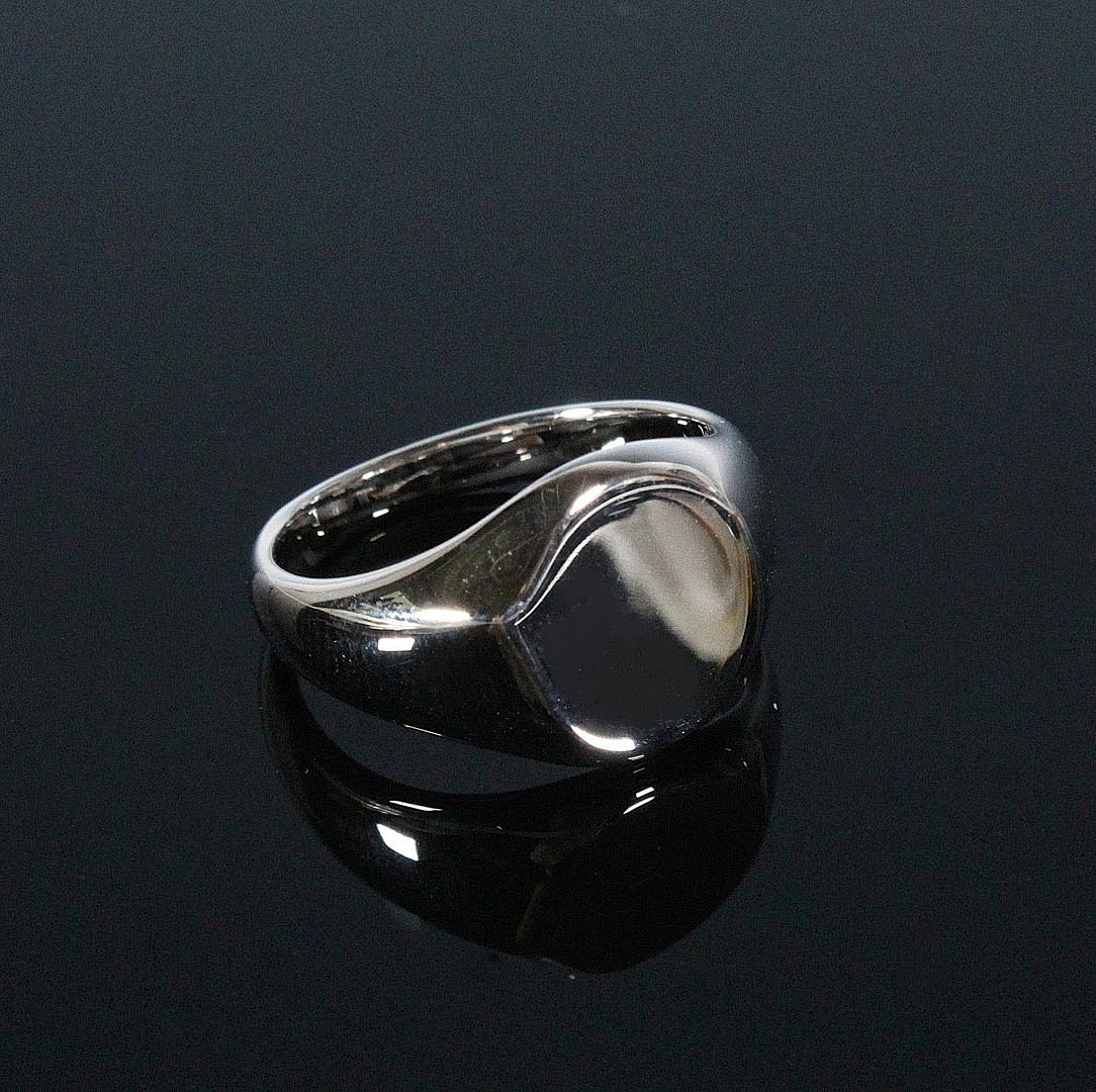 MERALIN JEWELRY. Statement-Ring aus 925/-Sterlingsilber, Größe 50, rhodiniert.