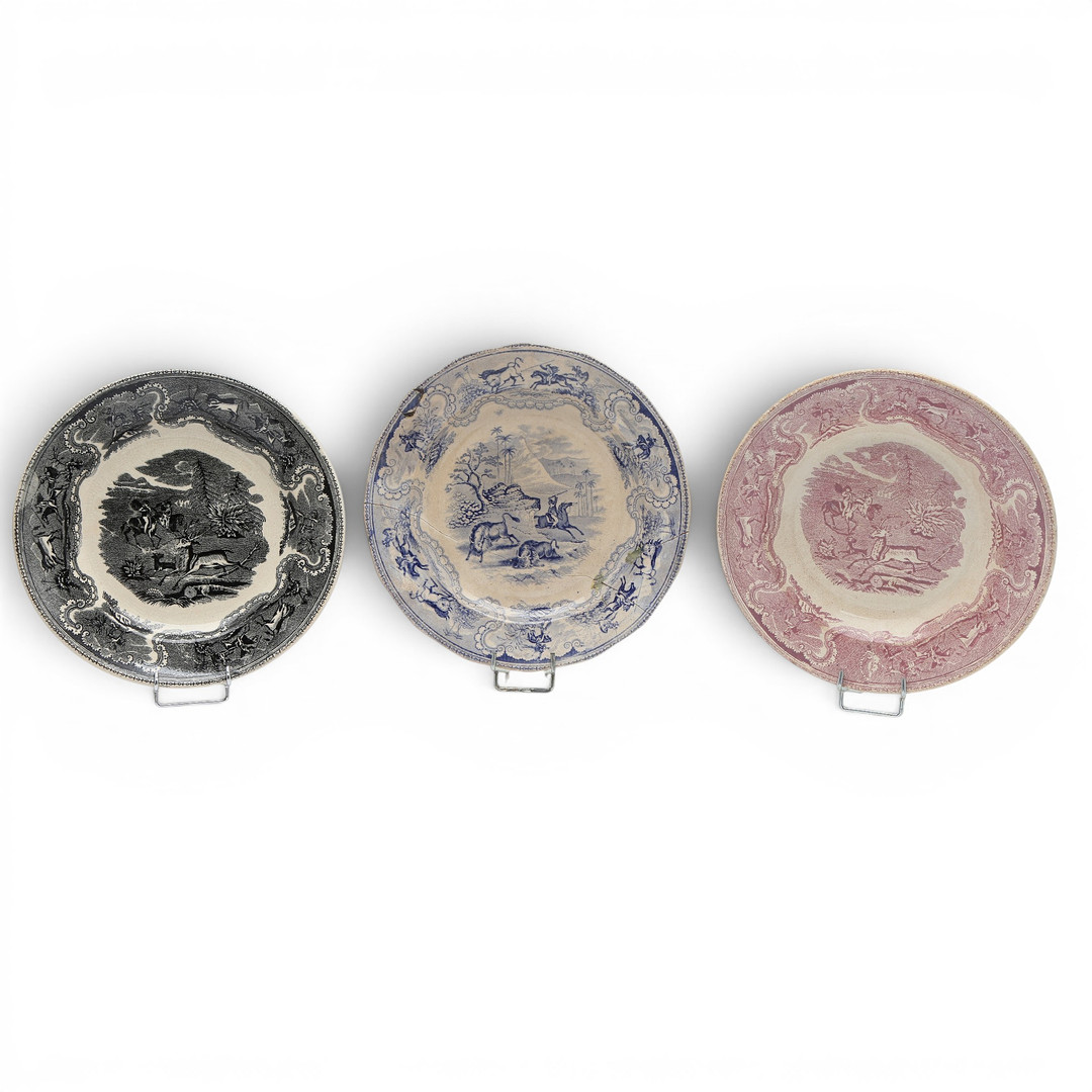 Three earthenware plates by La Amistad from Cartagena, 19th Century.