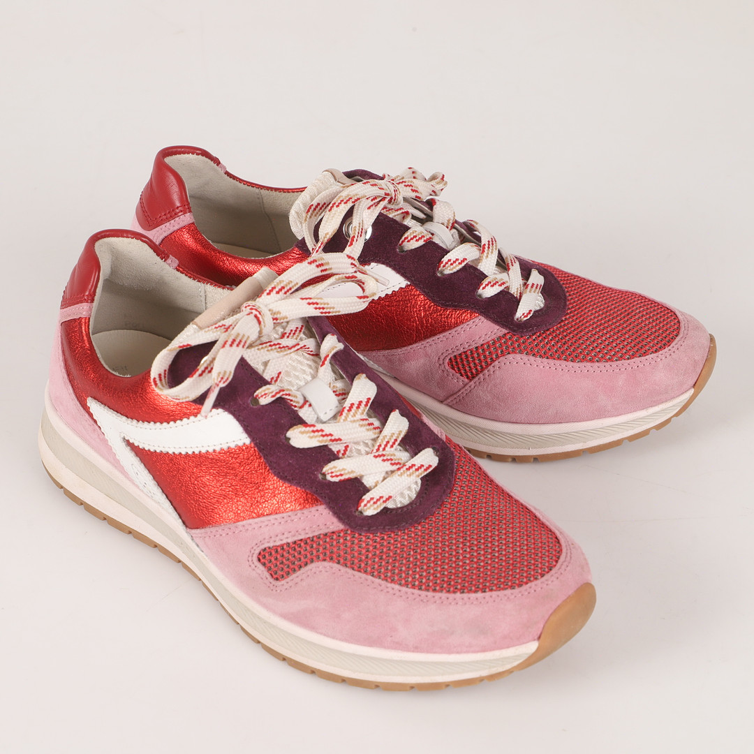 SNEAKERS, Gabor.